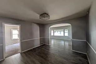 11527 S Parnell Ave, Chicago, IL 60628 - Photo 6