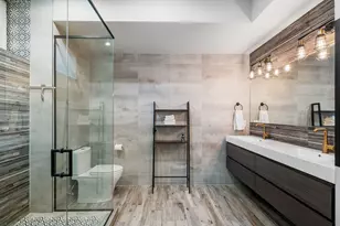 1300 N Claremont Ave, Chicago, IL 60622 - Photo 32