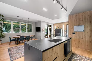 1300 N Claremont Ave, Chicago, IL 60622 - Photo 8