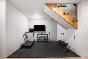 1300 N Claremont Ave, Chicago, IL 60622 - Photo 28