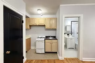 917 W Eastwood Ave, Chicago, IL 60640 - Photo 2
