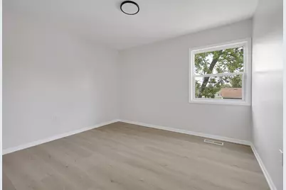 206 Ridge Circle, Streamwood, IL 60107 - Photo 10