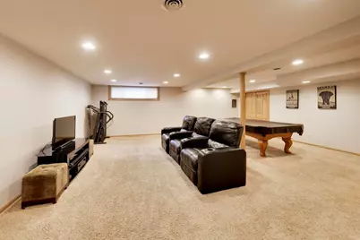 1914 N Burke Drive, Arlington Heights, IL 60004 - Photo 34