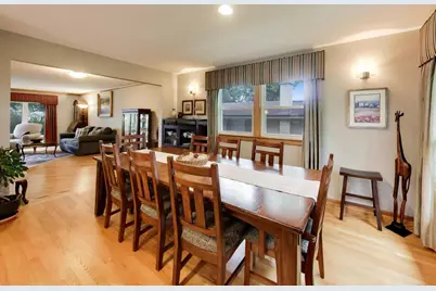 1914 N Burke Drive, Arlington Heights, IL 60004 - Photo 6