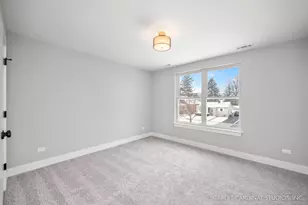100 E Adams Ave, Villa Park, IL 60181 - Photo 14
