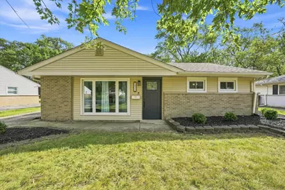 422 Suwanee Street, Park Forest, IL 60466 - Photo 2