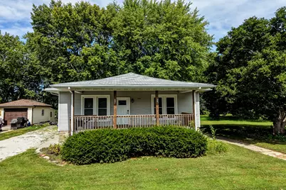 472 E Cherry Street, Watseka, IL 60970 - Photo 2