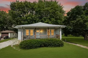 472 E Cherry St, Watseka, IL 60970 - Photo 1