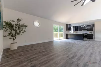 300 6th Street, Wheeling, IL 60090 - Photo 8