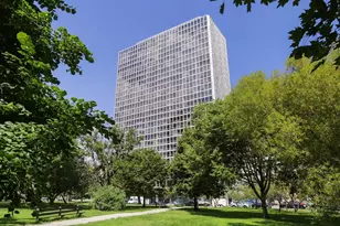 330 W Diversey Pkwy, Chicago, IL 60657 - Photo 1