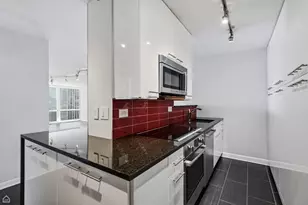330 W Diversey Pkwy, Chicago, IL 60657 - Photo 8