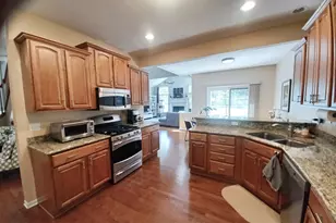 1175 Kingsmill Dr, Algonquin, IL 60102 - Photo 12