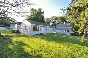 2716 Gideon Ave, Zion, IL 60099 - Photo 1