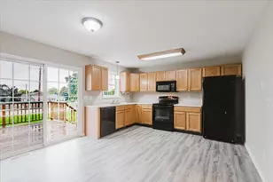 603 Wildberry Dr, Normal, IL 61761 - Photo 10