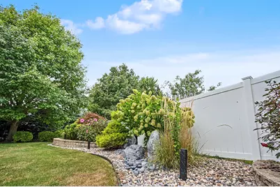 18 Stonebrook Court, Bloomington, IL 61704 - Photo 16