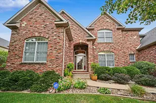 18 Stonebrook Ct, Bloomington, IL 61704 - Photo 10