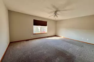 1172 Rose Dr, Sycamore, IL 60178 - Photo 10
