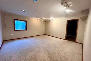 1172 Rose Dr, Sycamore, IL 60178 - Photo 16