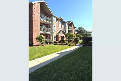 9410 Melvina Avenue #2SW, Oak Lawn, IL 60453 - Photo 2