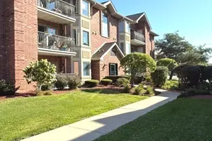 9410 Melvina Ave, Oak Lawn, IL 60453 - Photo 2
