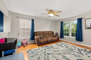 1514 Elizabeth Ct, Kirkland, IL 60146 - Photo 8