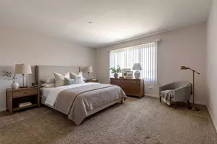 351 Town Pl Cir, Buffalo Grove, IL 60089 - Photo 8