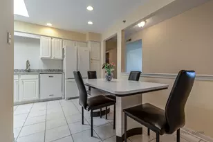 351 Town Pl Cir, Buffalo Grove, IL 60089 - Photo 22