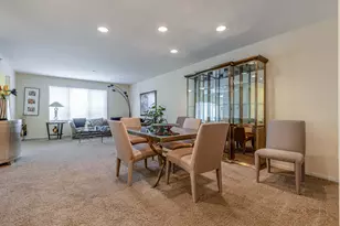 351 Town Pl Cir, Buffalo Grove, IL 60089 - Photo 12