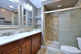 8164 N Carrolton Ct, Hanover Park, IL 60133 - Photo 34