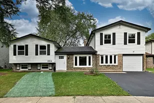8164 N Carrolton Ct, Hanover Park, IL 60133 - Photo 1