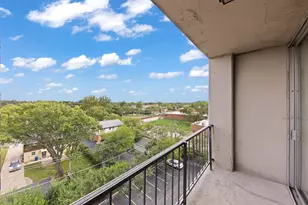 1043 S York Rd, Bensenville, IL 60106 - Photo 14