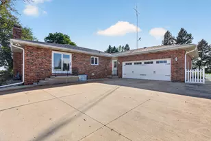 1347 N 33rd Rd, Ottawa, IL 61350 - Photo 32