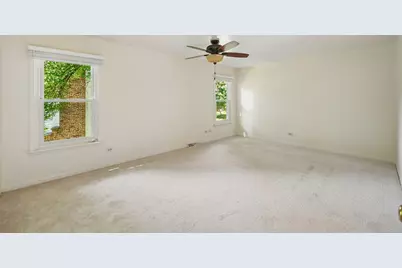 2027 Richton Drive, Wheaton, IL 60189 - Photo 18