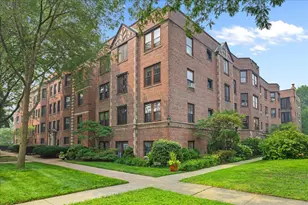 814 Michigan Ave, Evanston, IL 60202 - Photo 1