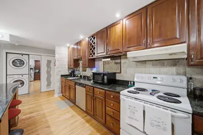 801 Oakton Street #204, Elk Grove Village, IL 60007 - Photo 6