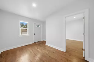 852 N Trumbull Ave, Chicago, IL 60651 - Photo 18