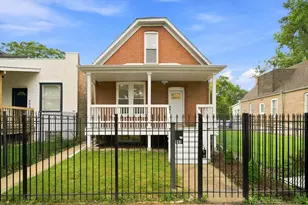 852 N Trumbull Ave, Chicago, IL 60651 - Photo 2