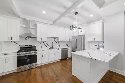 852 N Trumbull Avenue, Chicago, IL 60651 - Photo 8