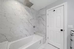 852 N Trumbull Ave, Chicago, IL 60651 - Photo 24
