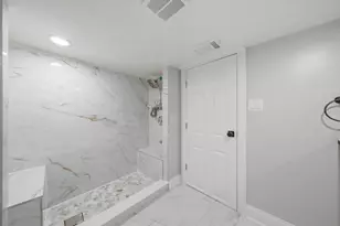 852 N Trumbull Ave, Chicago, IL 60651 - Photo 28