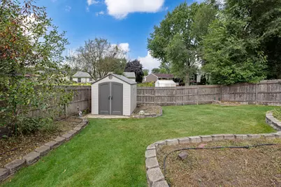 8196 Dartmouth Lane, Hanover Park, IL 60133 - Photo 16