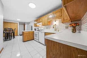 16630 Fairfax Ct, Tinley Park, IL 60477 - Photo 6
