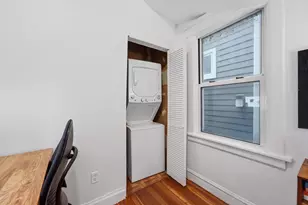 2135 W Barry Ave, Chicago, IL 60618 - Photo 30