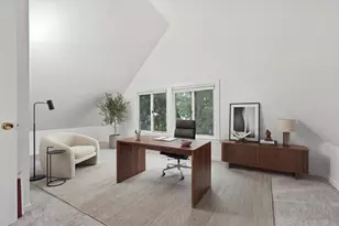 2135 W Barry Ave, Chicago, IL 60618 - Photo 14