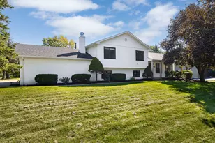 12801 S Elizabeth Dr, Plainfield, IL 60585 - Photo 2