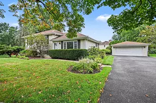 708 Glendale Dr, Prospect Heights, IL 60070 - Photo 2