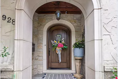 928 Hastings Street, Park Ridge, IL 60068 - Photo 2