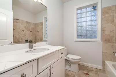 2153 W Belmont Avenue #2, Chicago, IL 60618 - Photo 8
