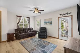 21452 Papoose Lake Dr, Crest Hill, IL 60403 - Photo 10