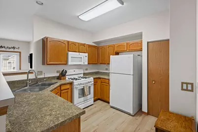 21452 Papoose Lake Drive #21452, Crest Hill, IL 60403 - Photo 12